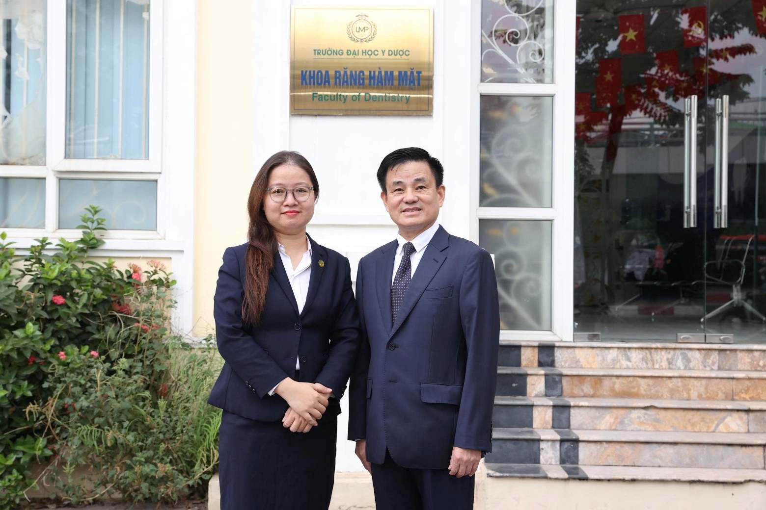 Bộ môn nha chu và lão khoa